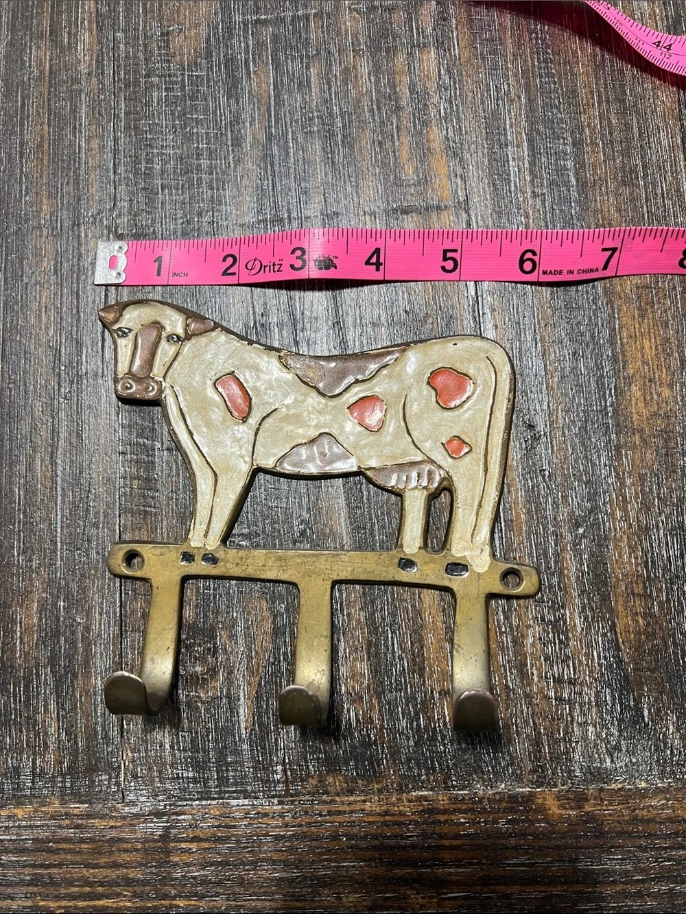 Vintage Cow Metal Wall Hook Rack in Cream and Brown